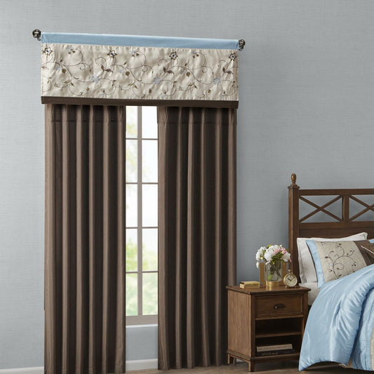 Transforming Spaces with Style: The Art of Modern Drapery